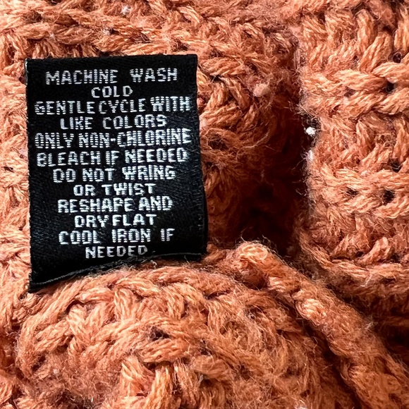 Moon & Madison Chunky Knit Pom Pom Cropped Sweater Sz M Slouchy Oversized - Picture 9 of 12